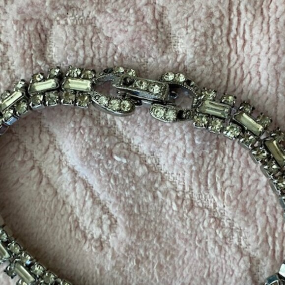 Vintage 5pc ANTIQUE SILVER & RHINESTONE Belt BRACELET Necklace EARRINGS HairClip - Picture 3 of 14